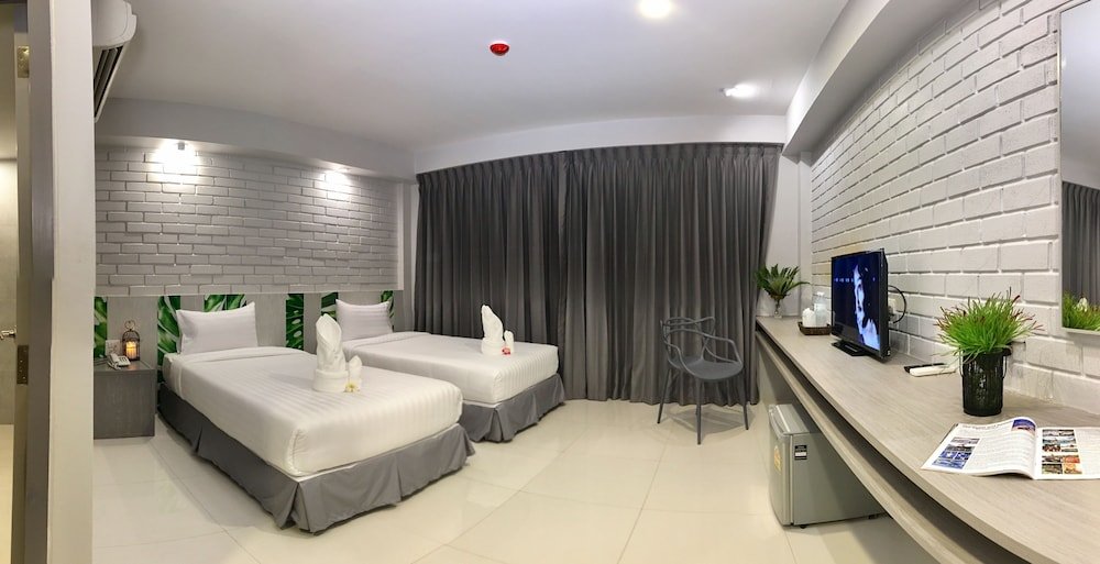 The Pat Hotel Room Type - Standard Twin Room