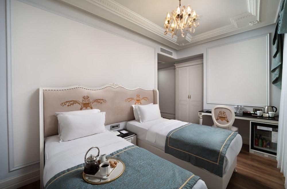 The Time Hotel Marina Room Type - Classic Twin Room City View