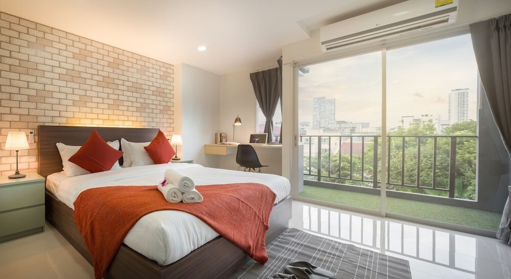 Q Space Residence Room Type - Deluxe Room