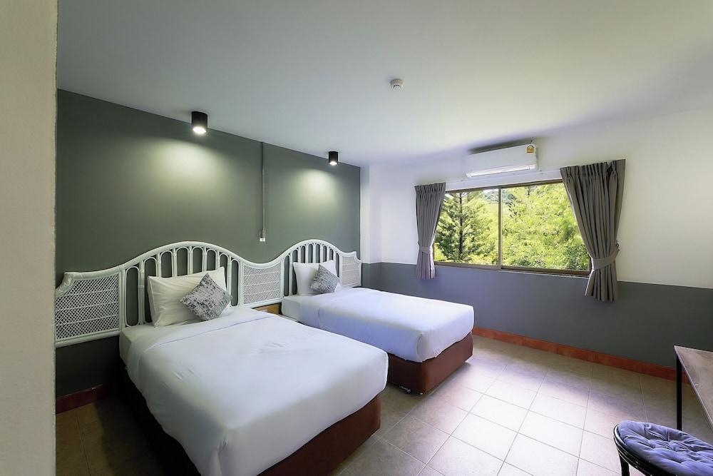 Nora Bukit Hotel Room Type - Standard Twin Room