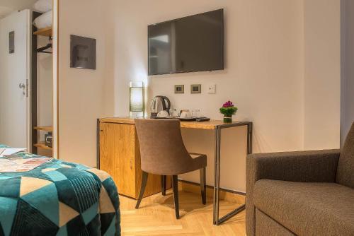 Navona Essence Hotel - Tap to explore photos