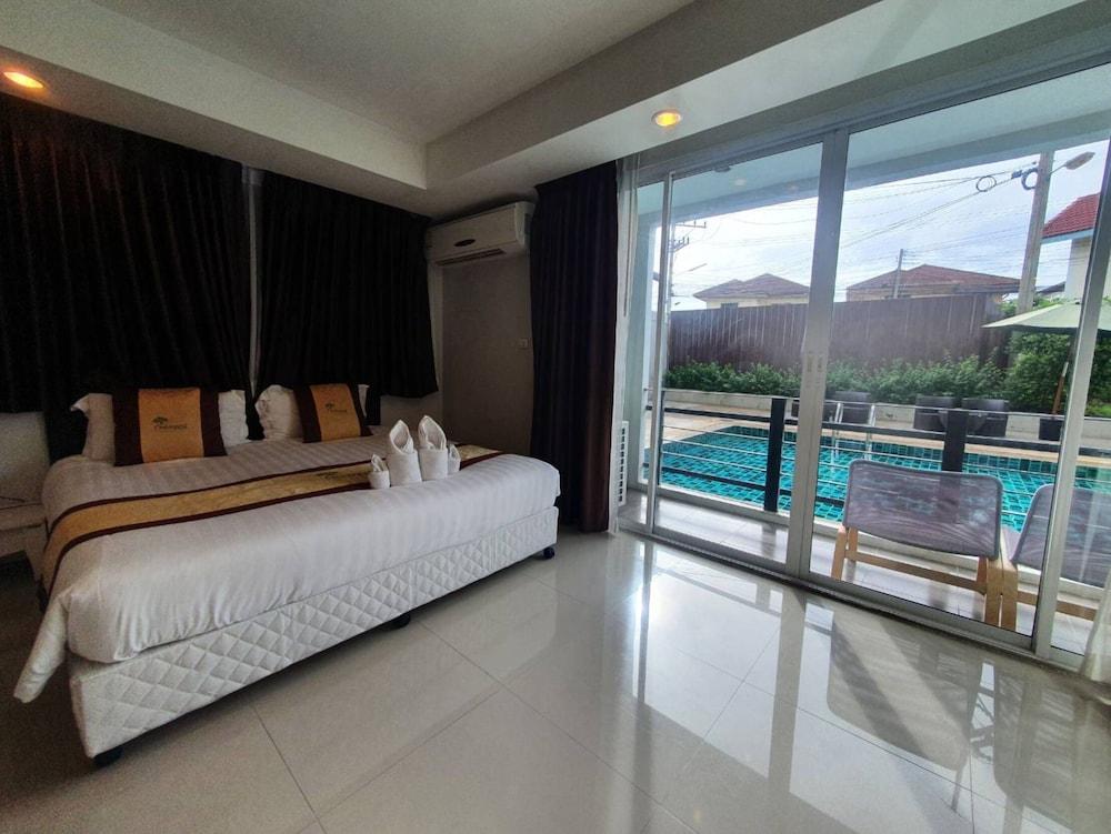 Retreat Resort Pattaya - Tap to explore photos