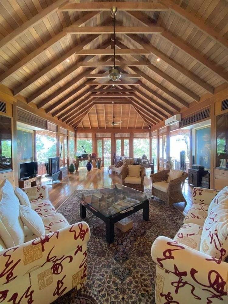 Villa Hutan Datai - Tap to explore photos