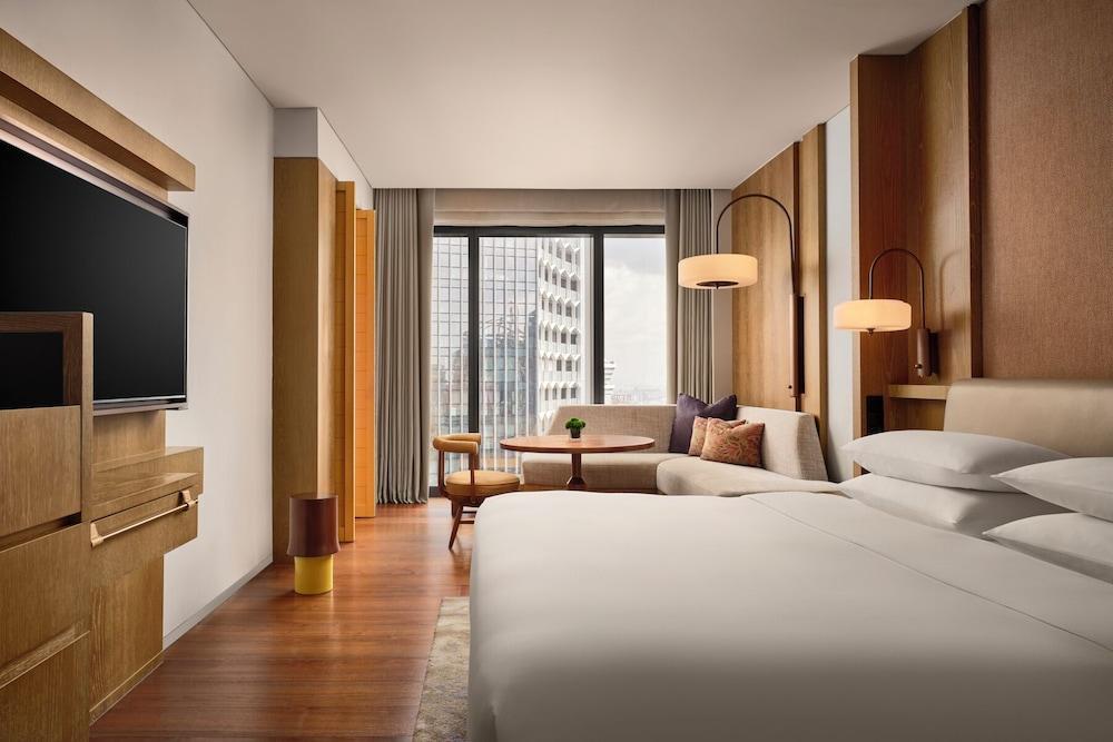 Andaz Singapore - a concept by Hyatt - Tap to explore photos
