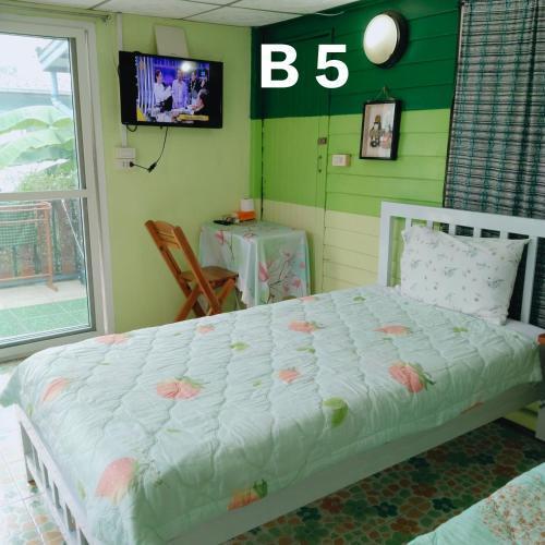 Ban Kru Ae Homestay - Tap to explore photos