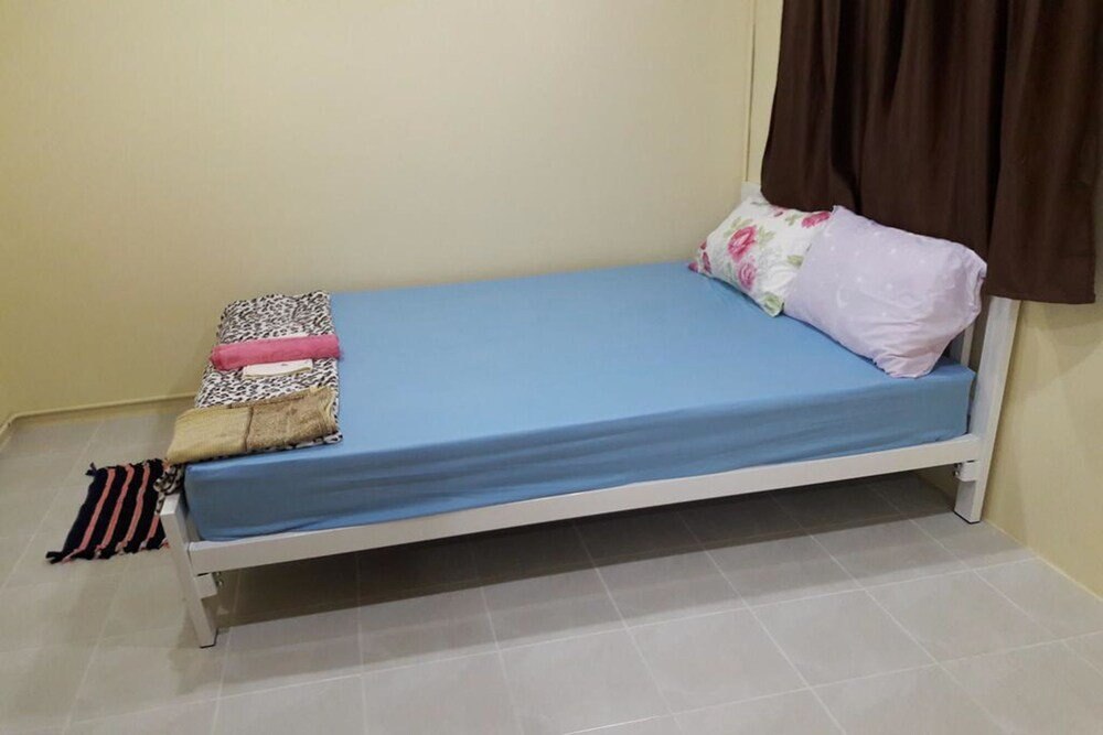 Ban Kru Ae Homestay Room Type - Queen Room with Balcony (B5)
