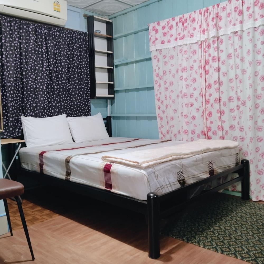 Ban Kru Ae Homestay Room Type - Queen Room (B3)