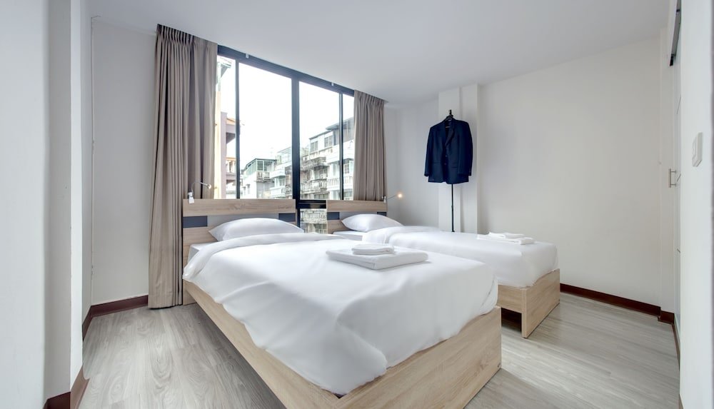 Le Bonheur Poshtel - Hostel Room Type - Twin Room
