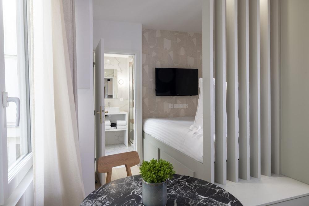 Yuna Blanche - Serviced Apartments Room Type - Studio first floor in a quiet courtyard - 18m2 Yuna Blanche - Serviced Apartments Room Type - Studio first floor in a quiet courtyard - 18m2