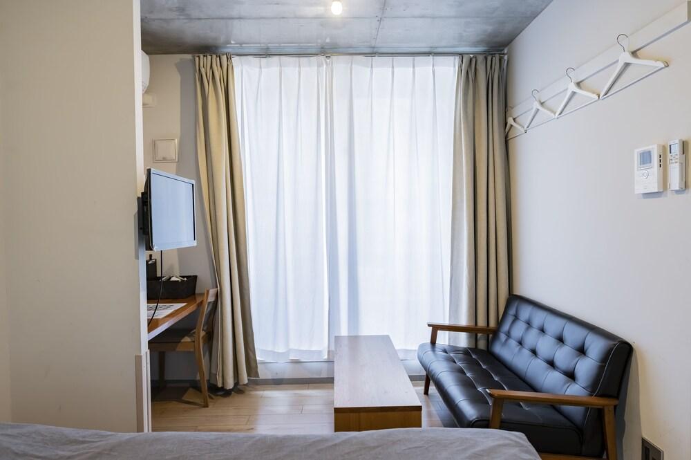 bmj Shinjuku Okubo Room Type - Economy Double Room, 1 Double Bed, Non Smoking, Bathtub