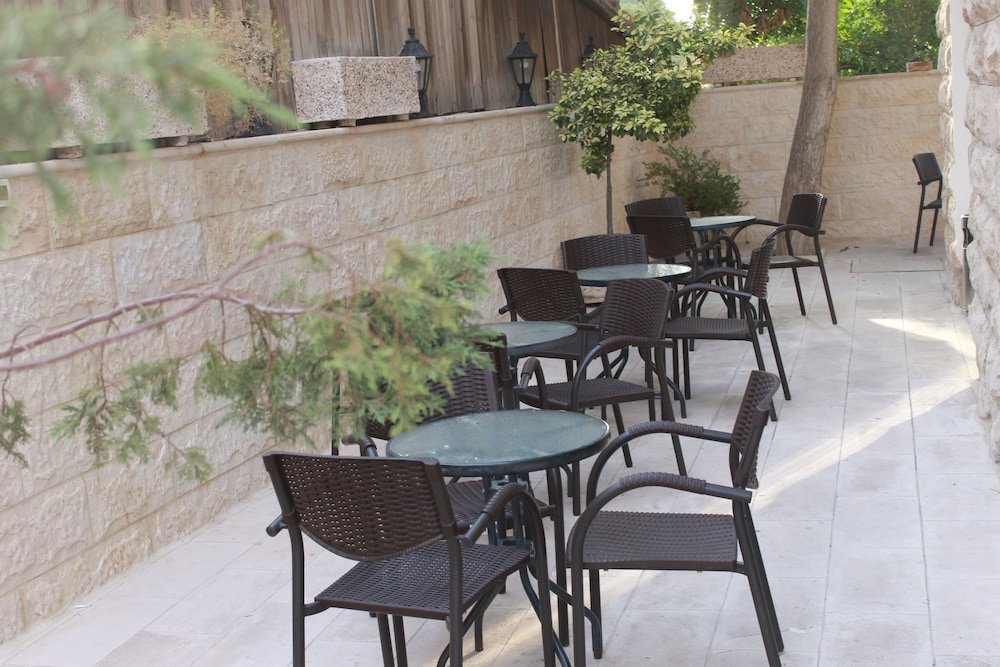 Jabal Amman Hotel - Tap to explore photos