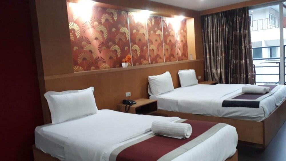New Pind Balluchi Inn Room Type - Family Room