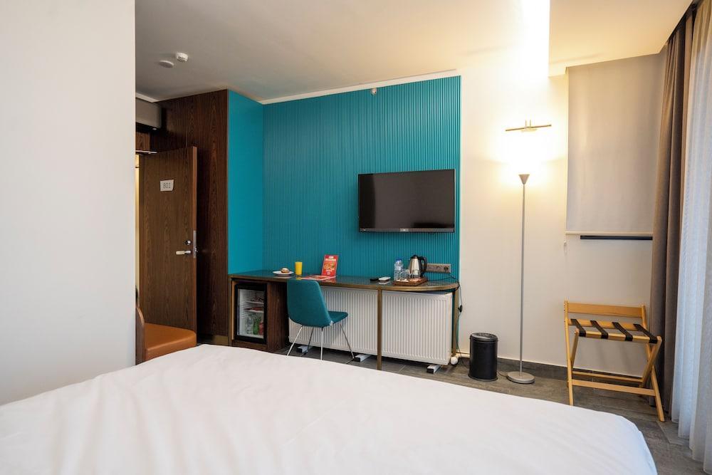 Numi Hotel Room Type - Superior Suite, Sea View