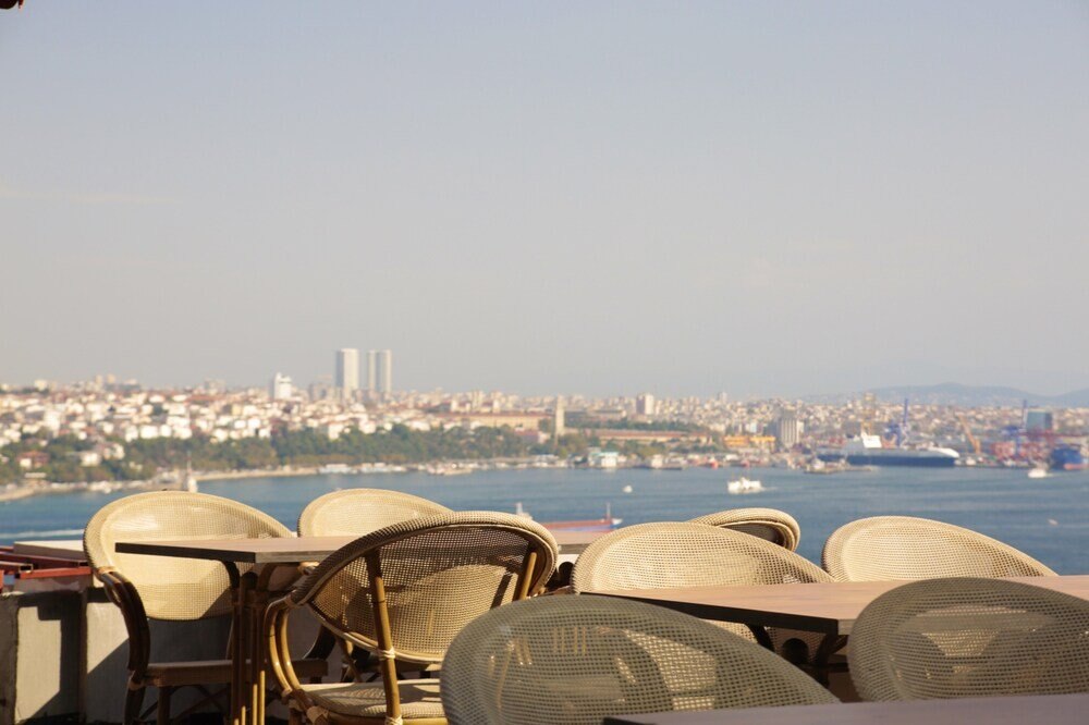 Tryp By Wyndham Istanbul Taksim Istanbul 1 0 3 4 9 Hotel Price Address Reviews