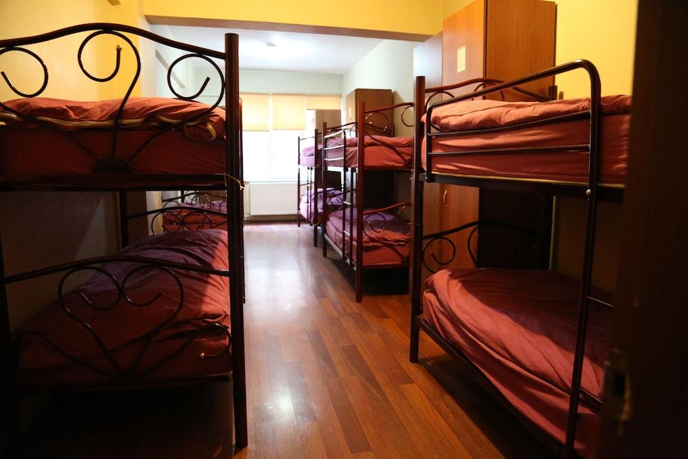 Gökçe Pansiyon - Adult Only - Hostel - Tap to explore photos