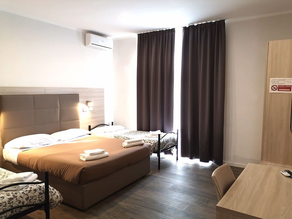 Hotel Academy Room Type - Quadruple Room