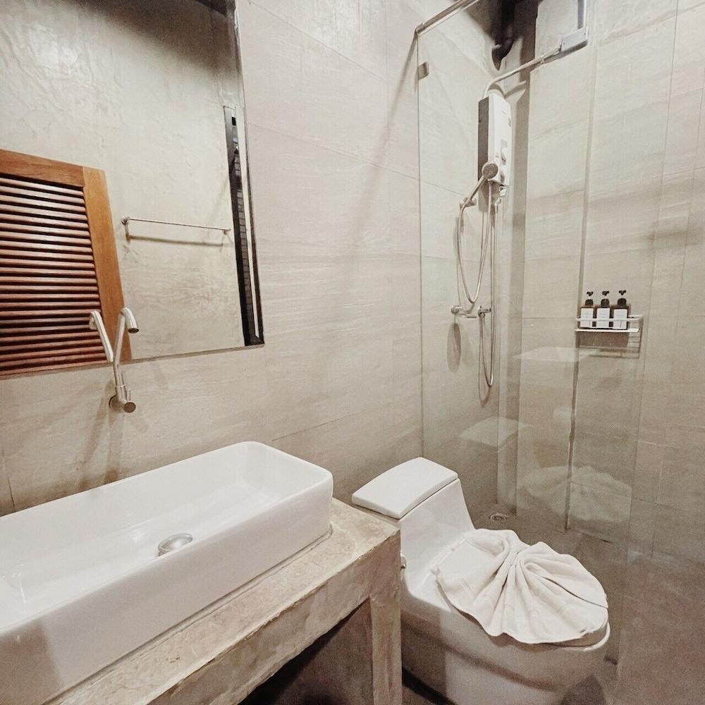 Yotaka The Hostel - Tap to explore photos