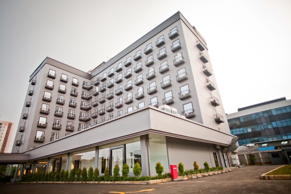 Samala Hotel Jakarta Cengkareng - Tap to explore photos