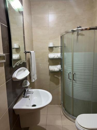 Sufara Hotel Suites - Tap to explore photos