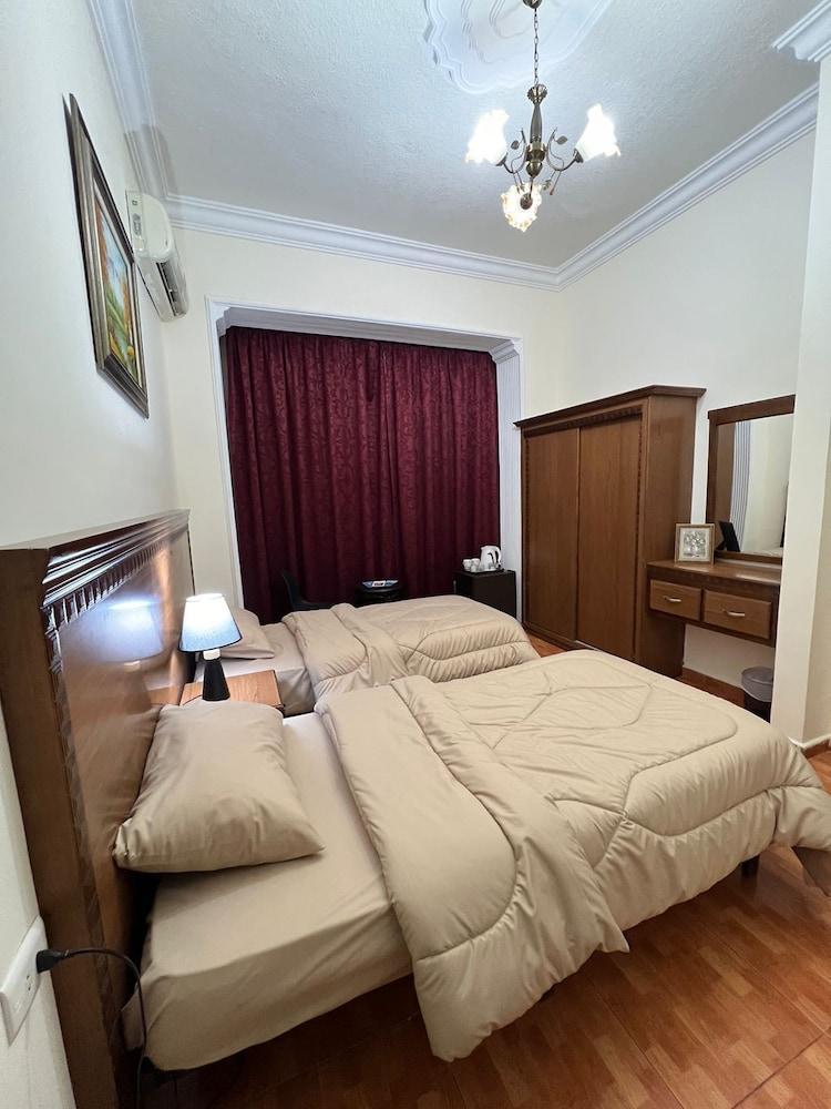Sufara Hotel Suites Room Type - Deluxe Double or Twin Room