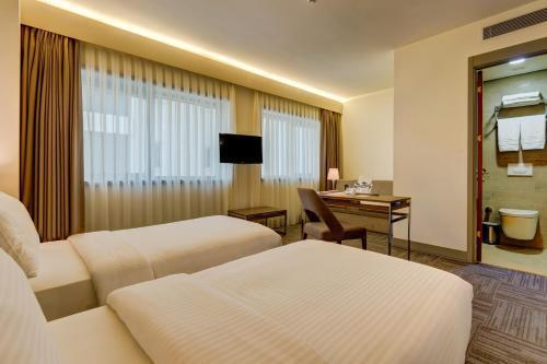 Plus Hotel Bostanci Atasehir - Tap to explore photos