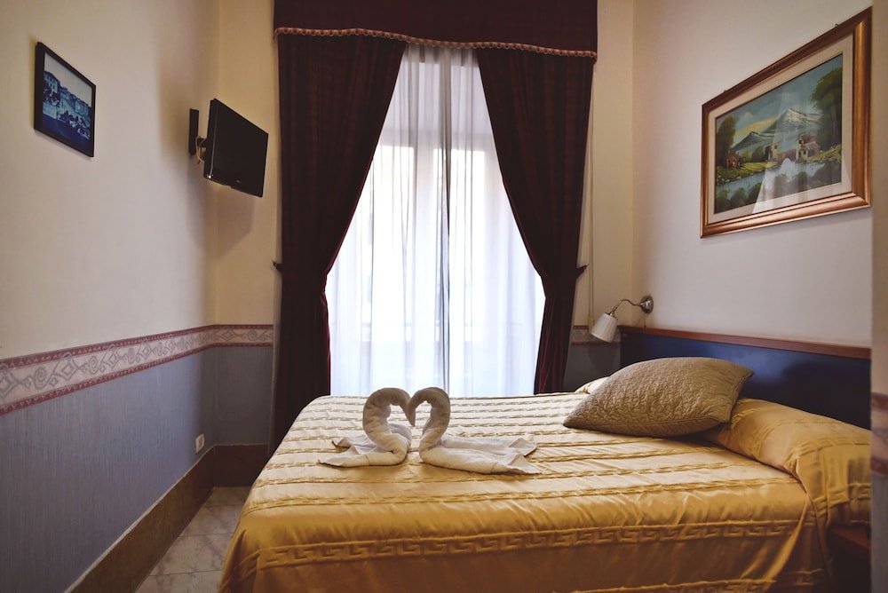 Hotel Carmel Roma Room Type - Double Room, Private Bathroom (External) Hotel Carmel Roma Room Type - Double Room, Private Bathroom (External)