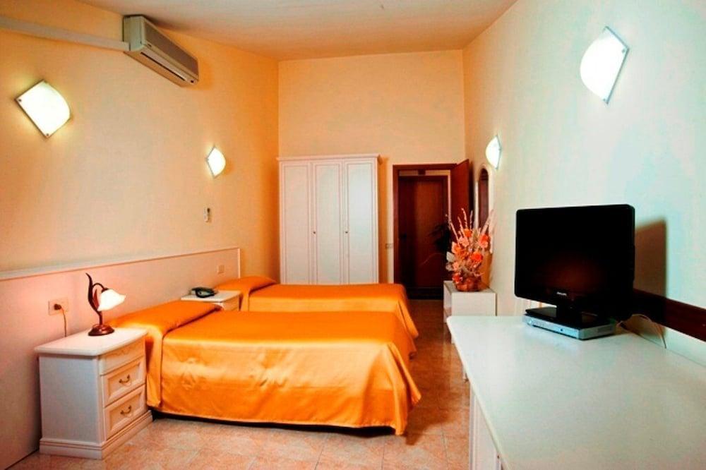 Hotel Massimino Room Type - Quad Room