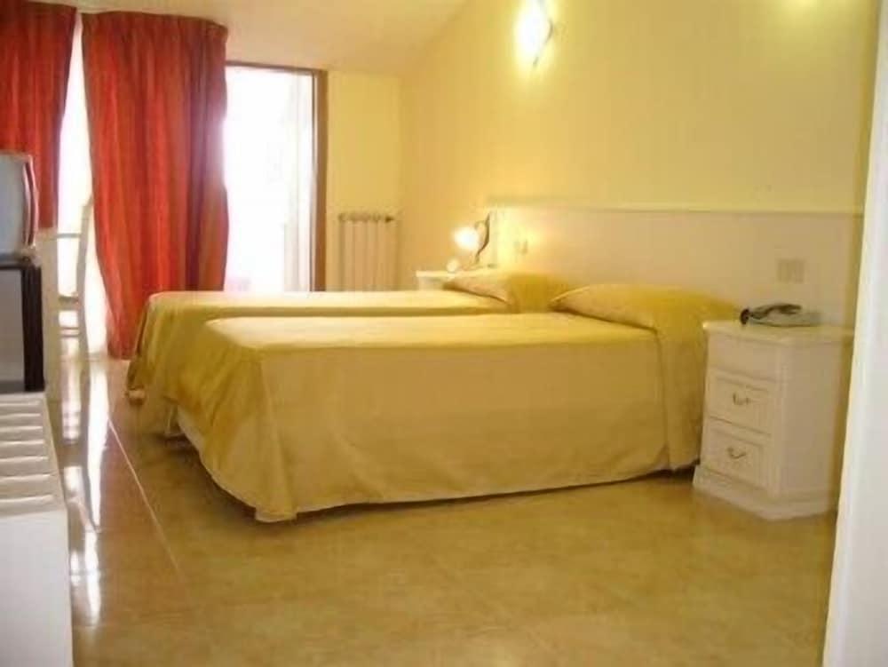 Hotel Massimino Room Type - Twin Room