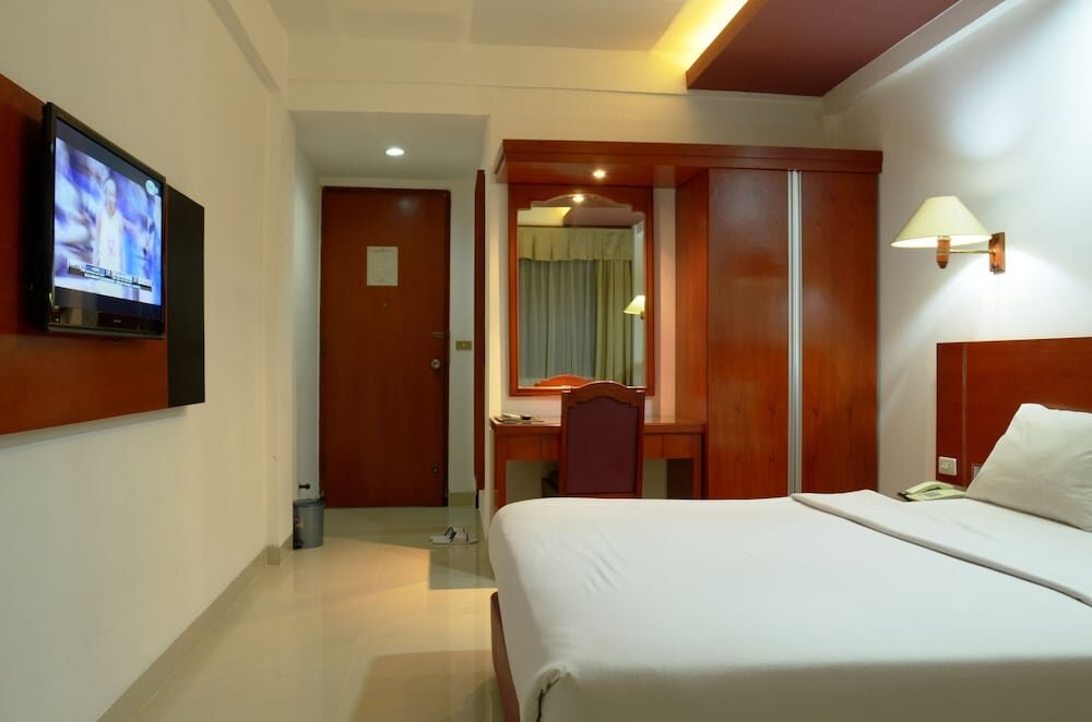 Hotel Puri Mega - Tap to explore photos