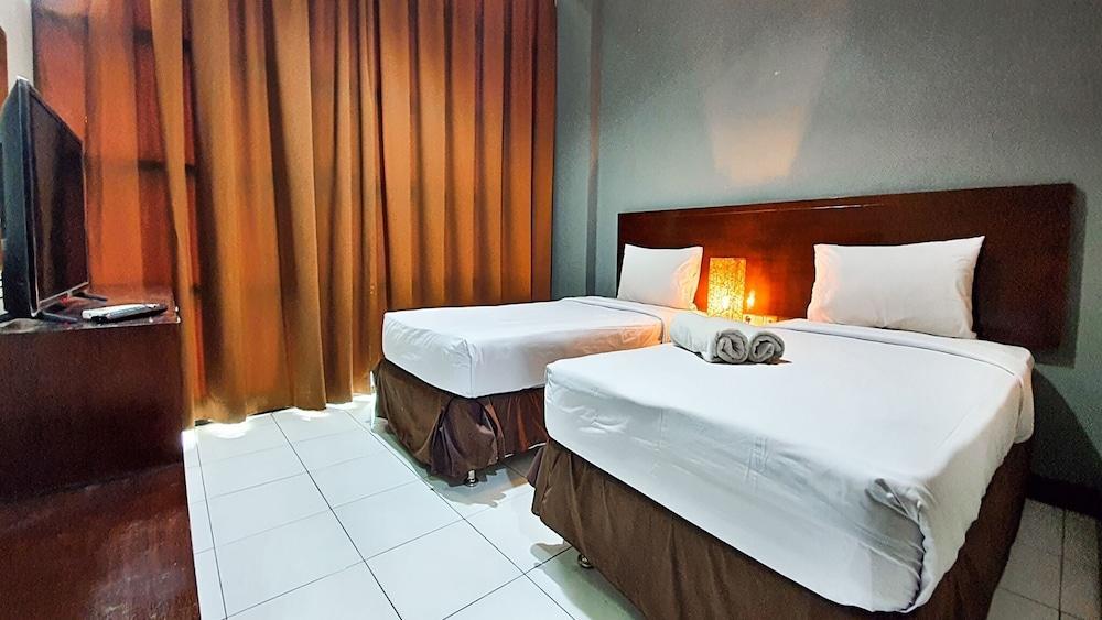 N1 Hotel Tanah Abang Room Type - Superior Twin Room