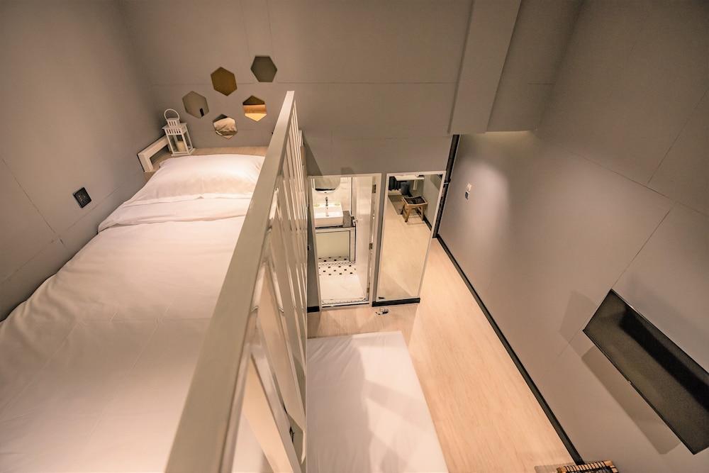 Narawad Boutique Hotel Room Type - Family Triple Room, Private Bathroom