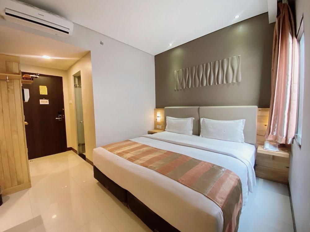 Verse Lite Hotel Gajah Mada Room Type - Executive Sauna Room