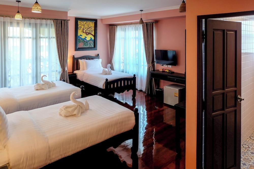 Siri Heritage Bangkok Hotel - Tap to explore photos