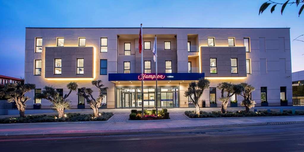Hampton by Hilton Istanbul Zeytinburnu - Tap to explore photos