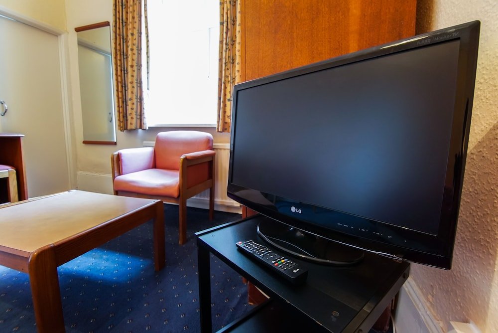 Avoca House Hotel - Tap to explore photos