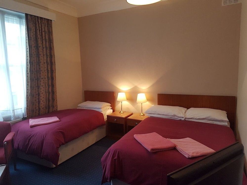 Avoca House Hotel Room Type - Family Quadruple Room, 1 Bedroom