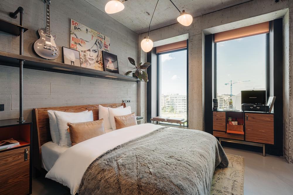 Sir Adam Hotel, part of Sircle Collection Room Type - Room (Sir Boutique)
