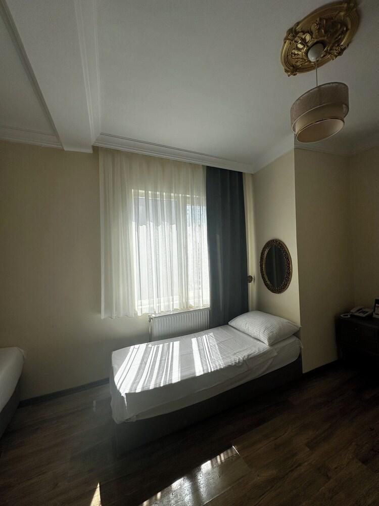 Tepe Palas Hotel Taksim - Tap to explore photos