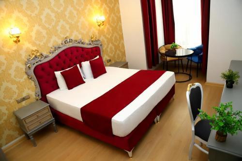 Tepe Palas Hotel Taksim Room Type - Standard Double or Twin Room Tepe Palas Hotel Taksim Room Type - Standard Double or Twin Room