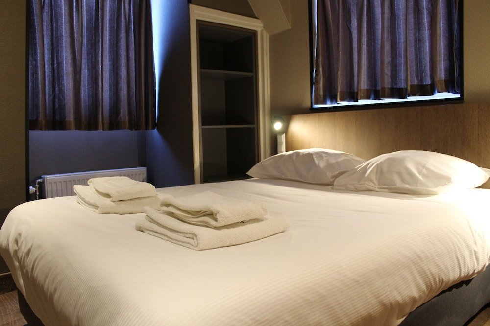 Hotel Blossoms Room Type - Standard Double Room