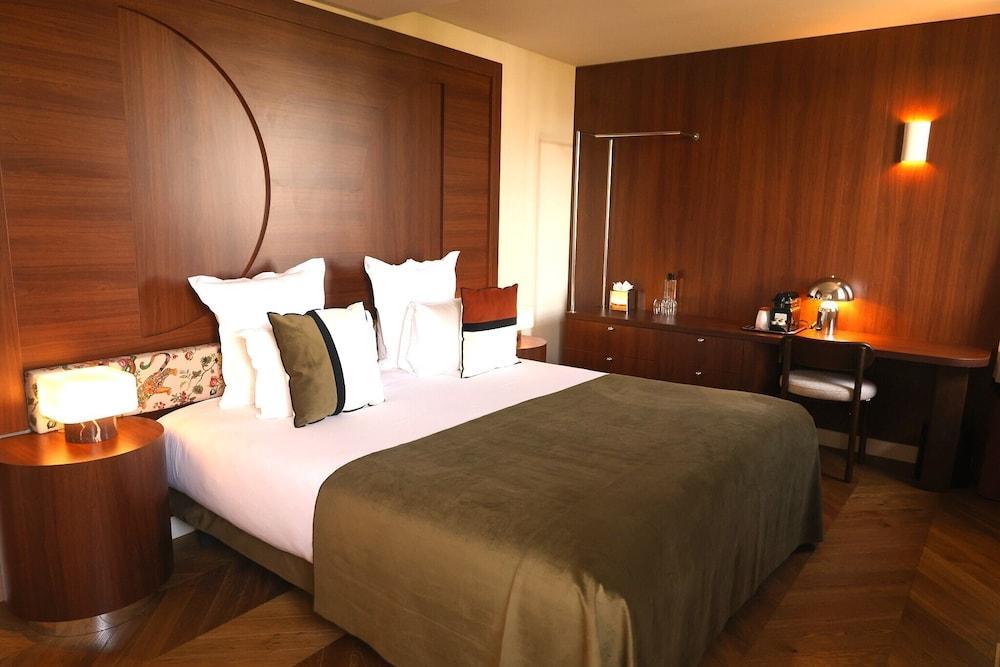 Hôtel D'Argenson Room Type - Superior Parisian Room Hôtel D'Argenson Room Type - Superior Parisian Room