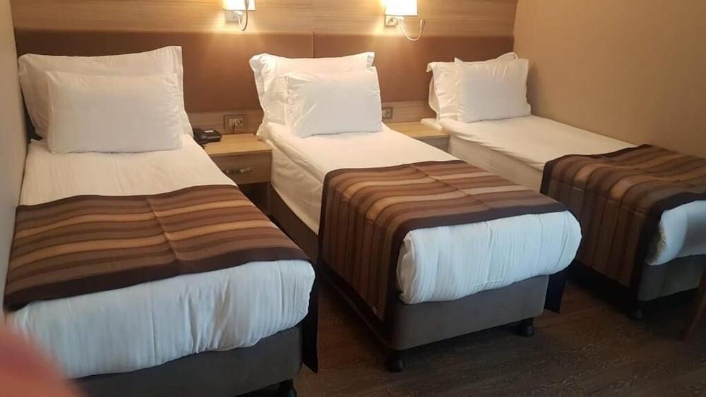 Regard Hotel Room Type - Standard Triple Room