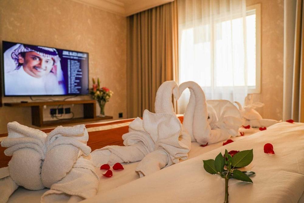 Ivory Inn Hotel Qatar Room Type - Deluxe Double or Twin Room, 1 Large Twin Bed