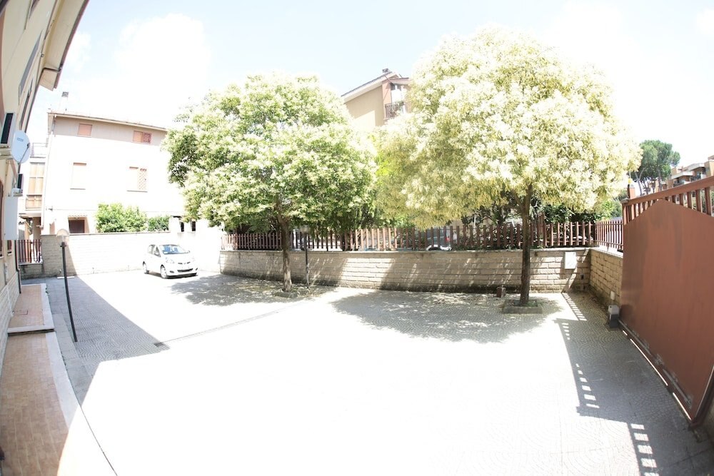 Residence Ciampino - Tap to explore photos