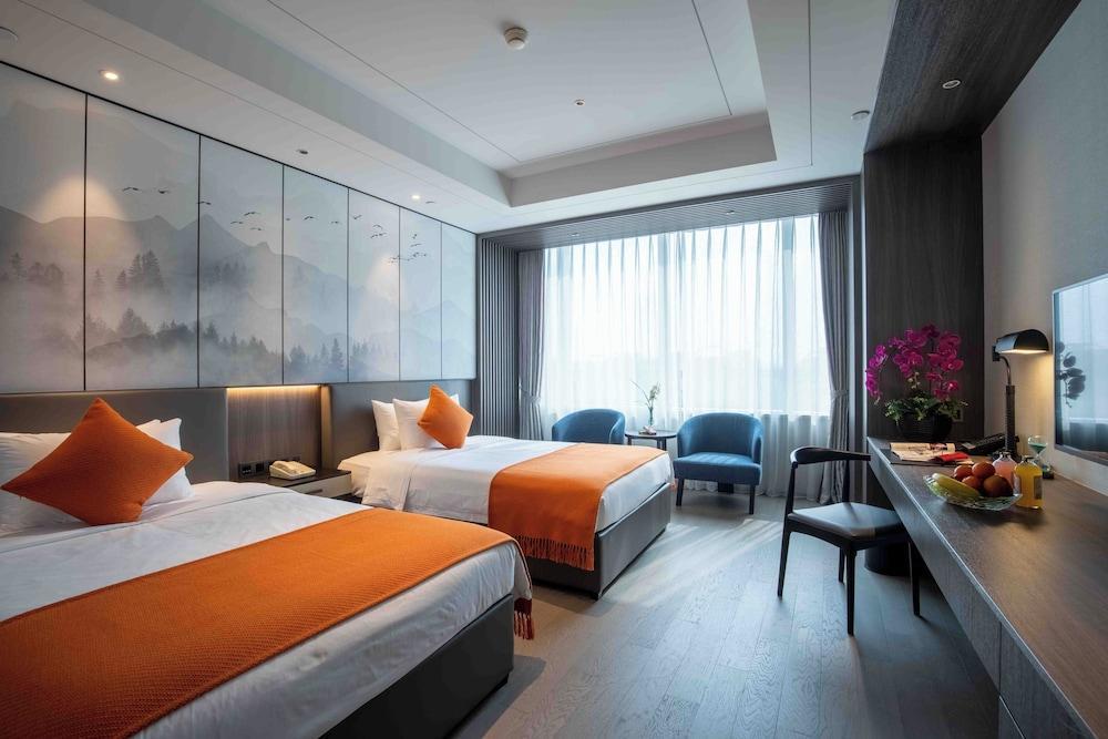 Jin Jiang Tian Cheng Hotel Room Type - Deluxe Twin With View