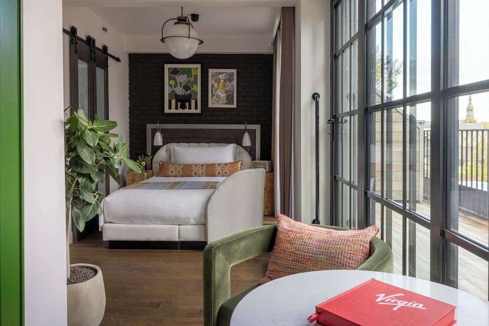 Virgin Hotels London-Shoreditch Room Type - Room, 1 Queen Bed, Terrace (Grand Chamber)