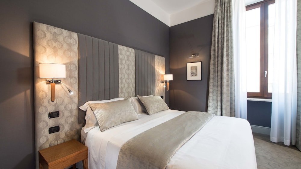 Monti Palace Hotel Room Type - Deluxe Double Room