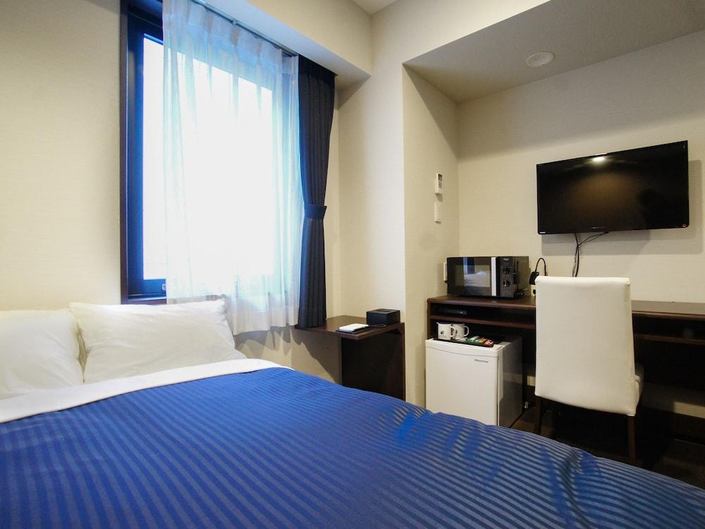 Hotel Livemax Tokyo Bakurocho - Tap to explore photos