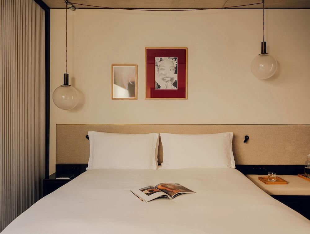Aethos Hotel London Shoreditch Room Type - Deluxe Room, Accessible
