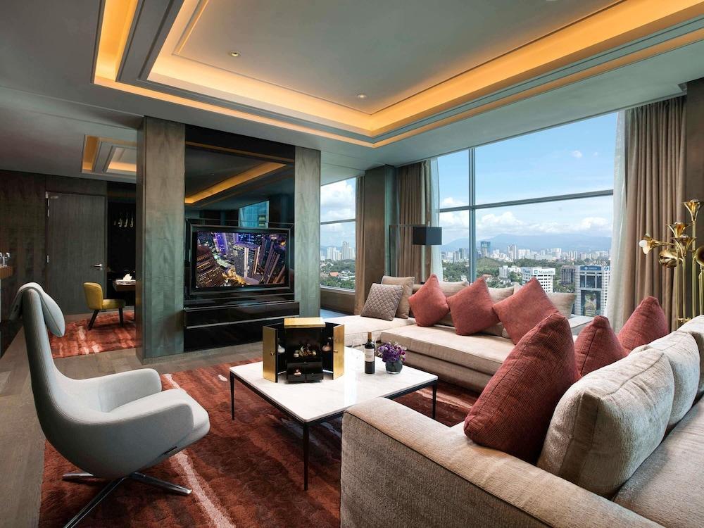 Sofitel Kuala Lumpur Damansara Room Type - Club Suite, 1 King Bed